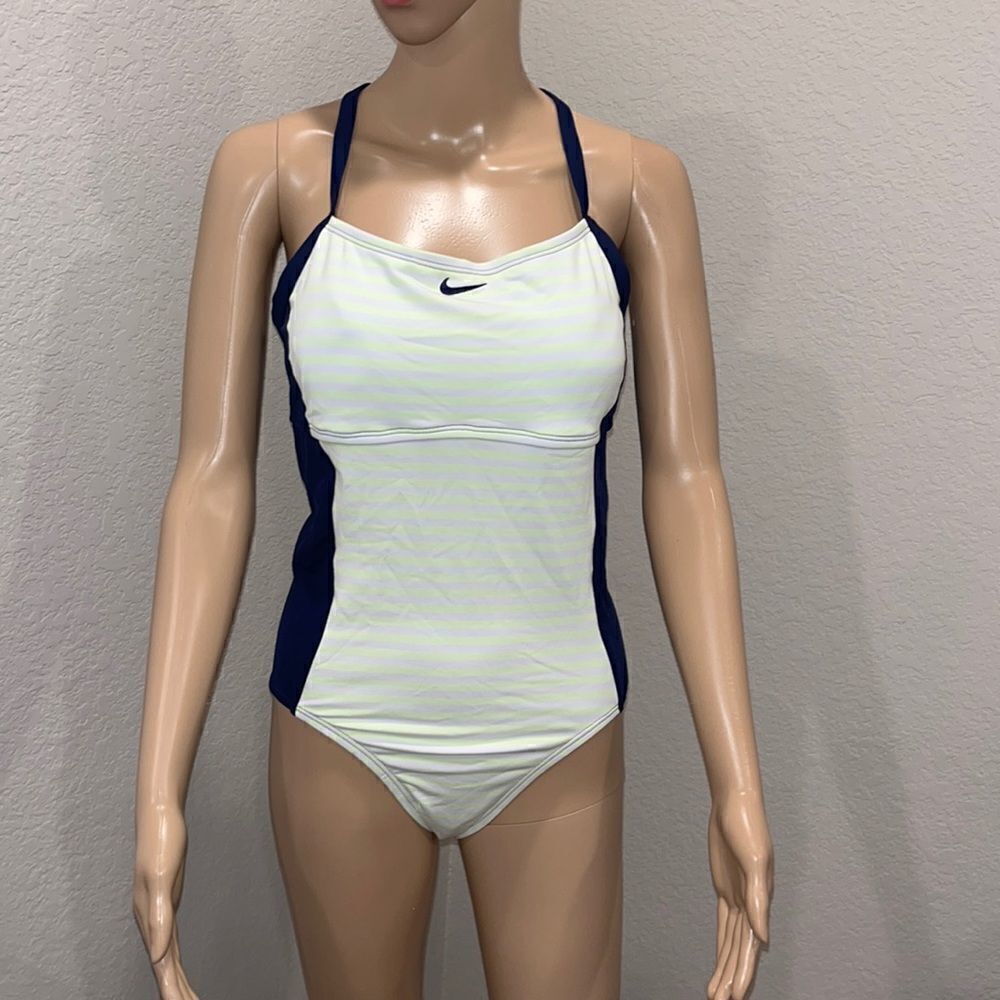 Nwt Nike two toned one piece bathing suit